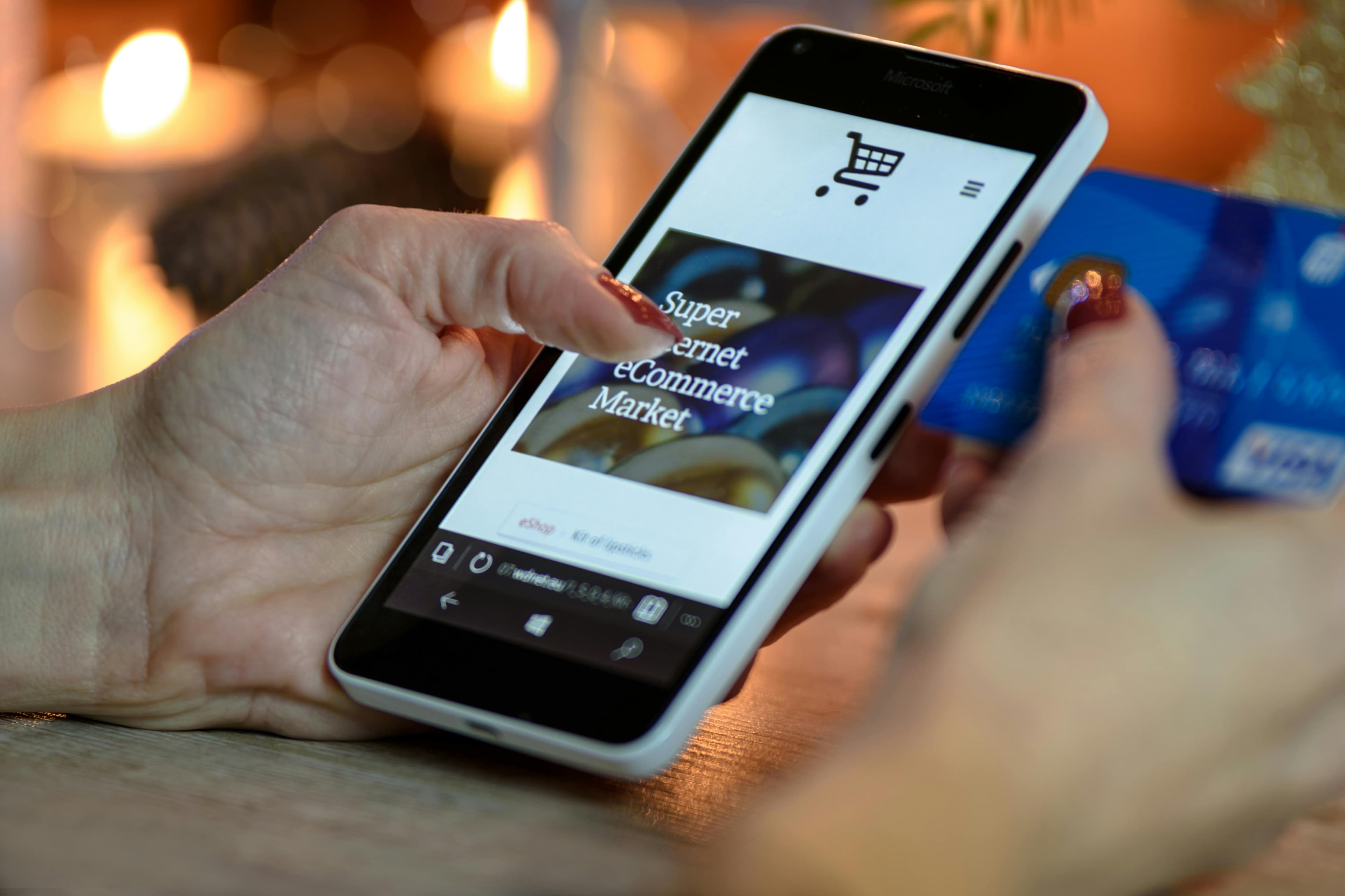 E-commerce online shopping concept
